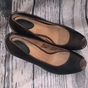 Fossil Black & Brown Shoes Size 8.5
